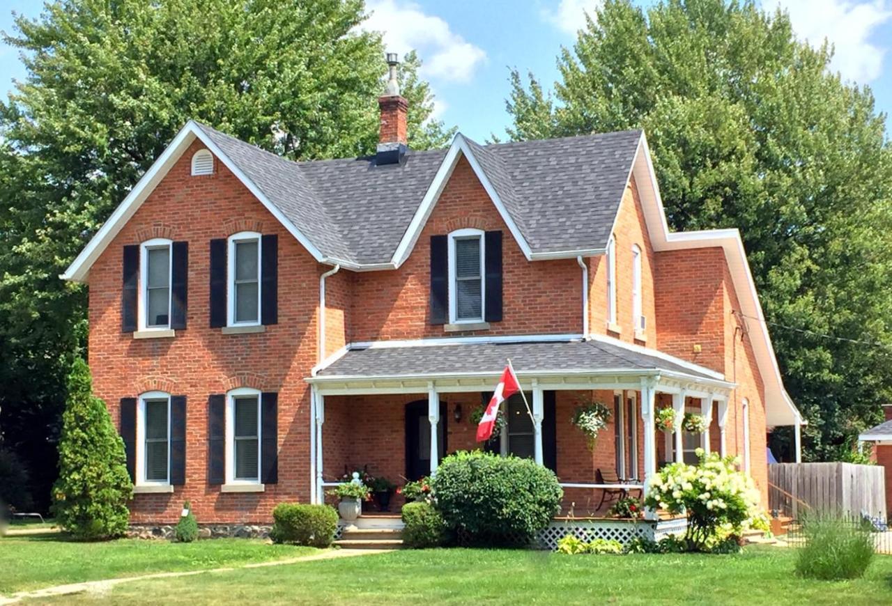 Kingsville House Bed And Breakfast Exterior photo